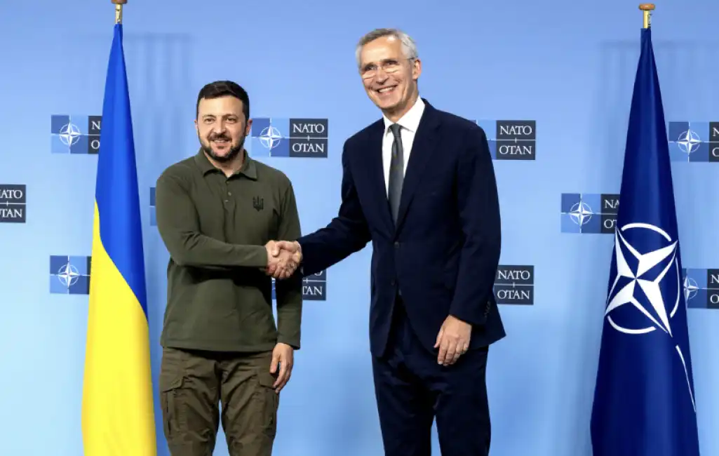 volodymyr zelensky nato stoltenberg