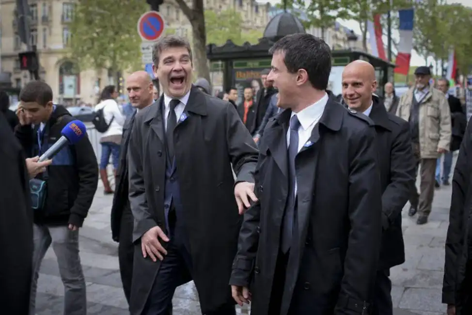 valls montebourg champs elysee_