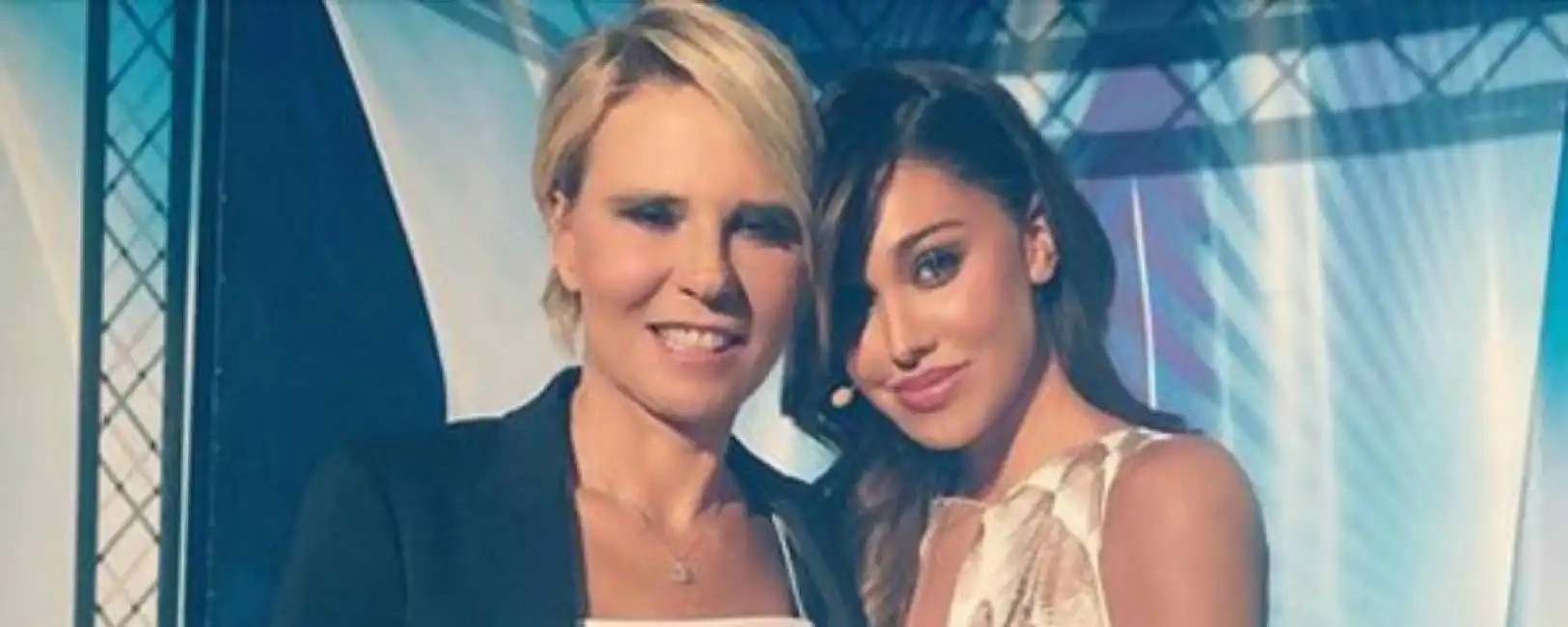 belen e de filippi un po' rifatta