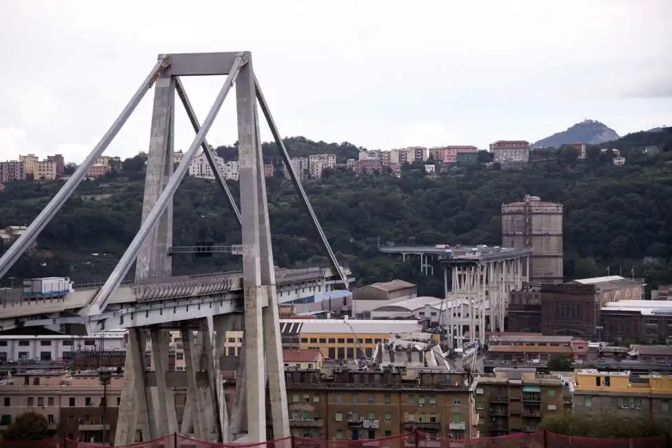 ponte genova morandi crollo