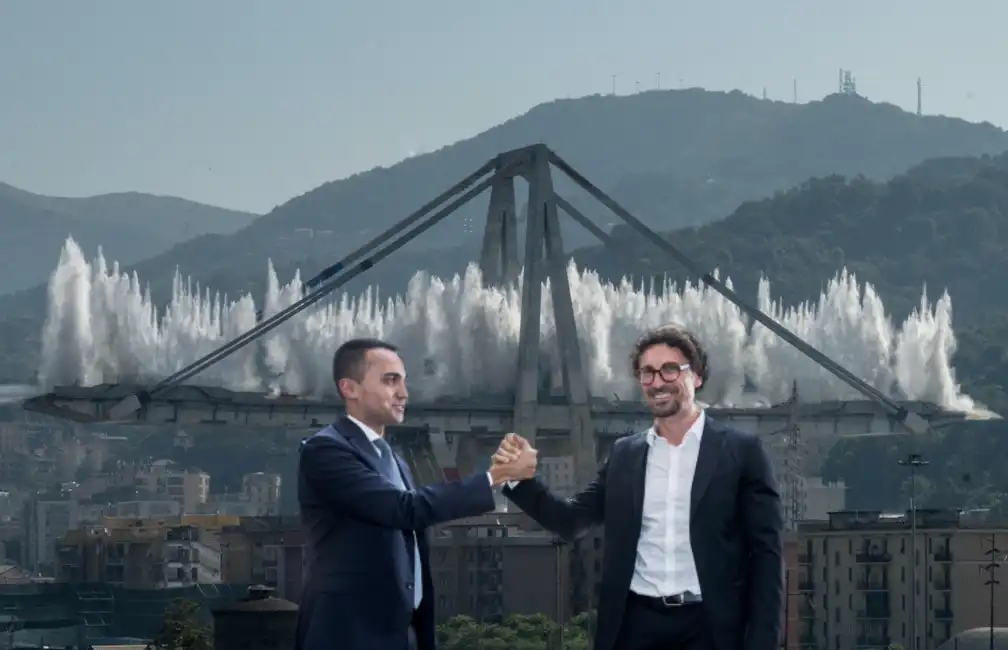 luigi di maio danilo toninelli ponte morandi genova