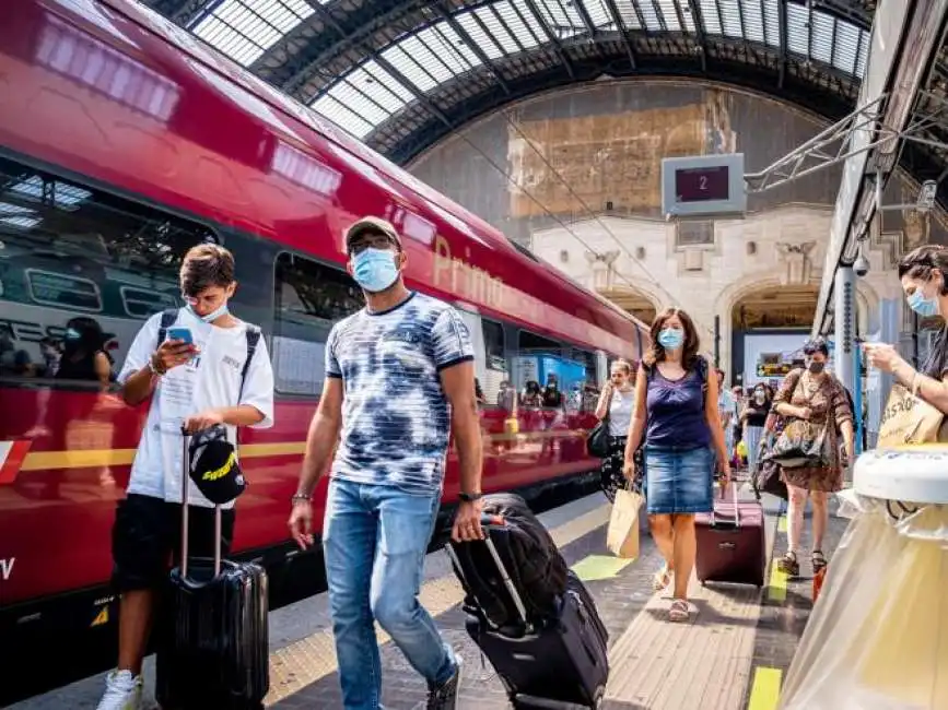 coronavirus stazione treni italo treno