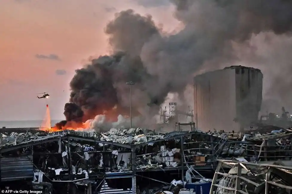 esplosione al porto di beirut libano