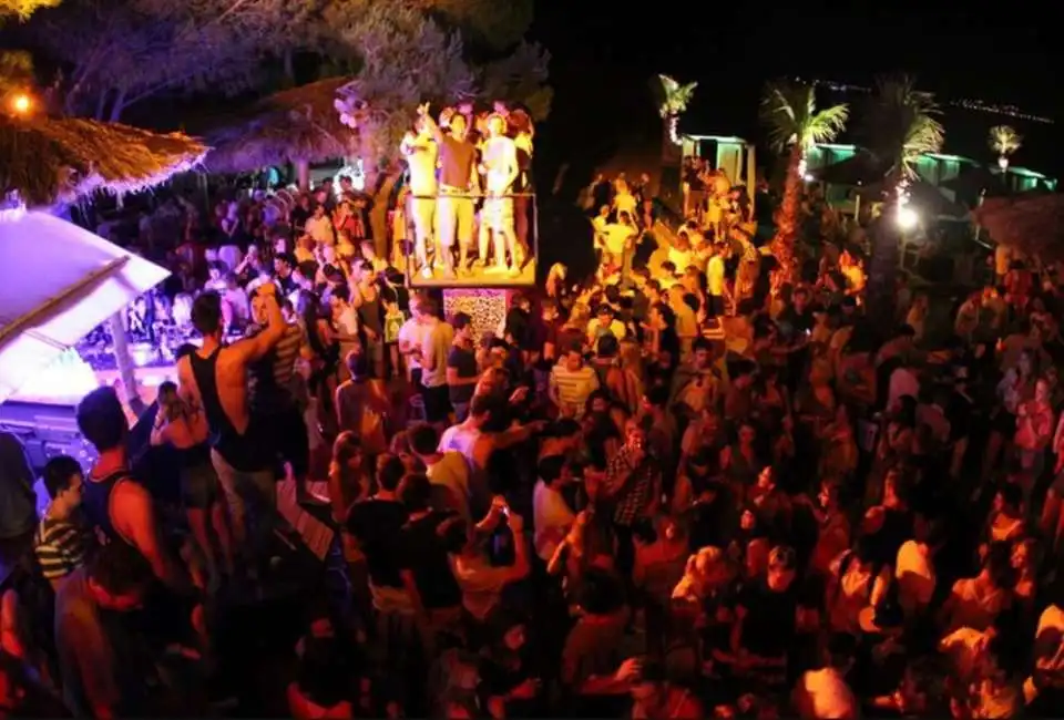 festa spiaggia beach party