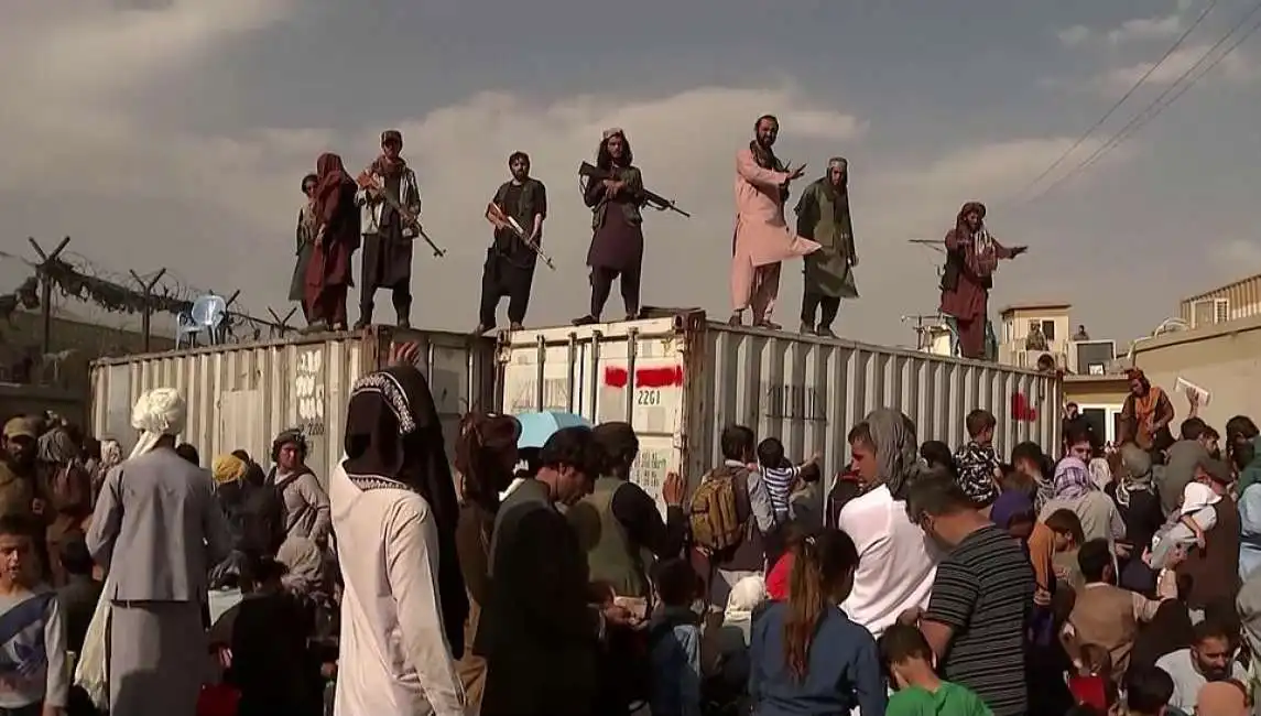 talebani aeroporto di kabul afghanistan 