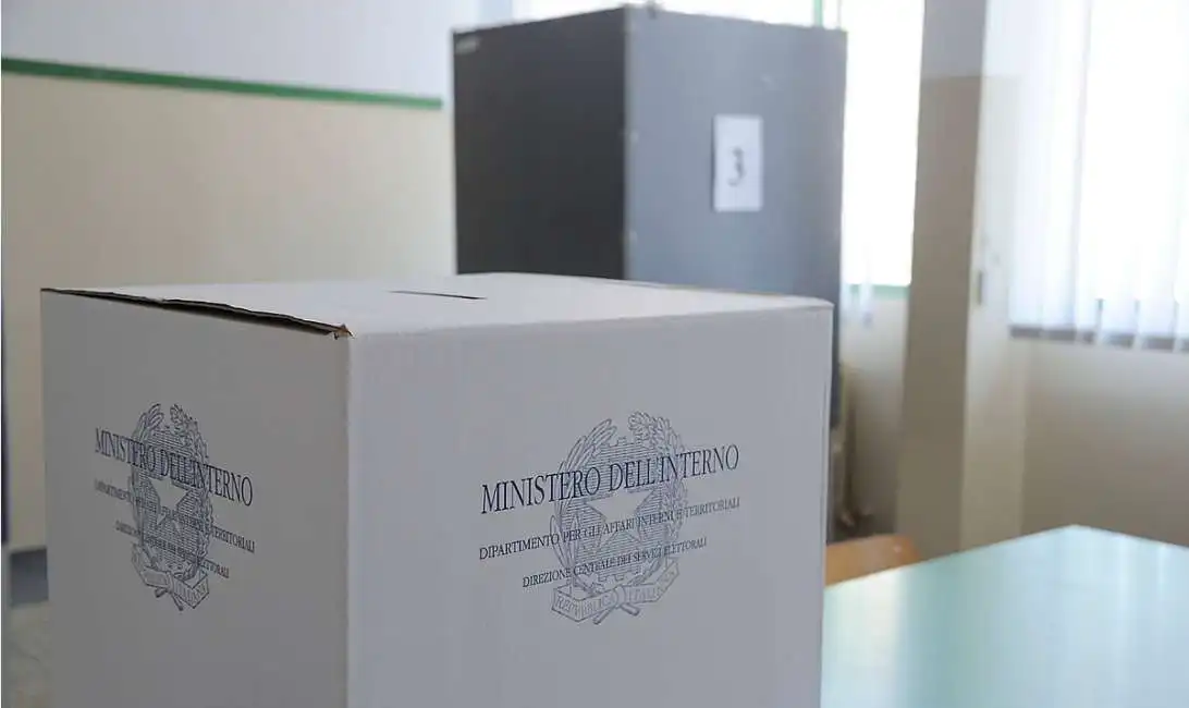 elezioni elezioni politiche urna urne elettorali 