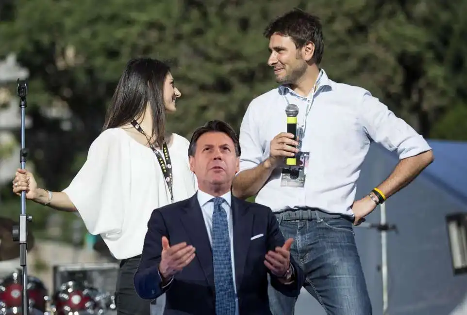 virginia raggi alessandro di battista giuseppe conte 