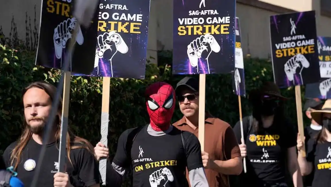 sciopero sag aftra contro i programmi di ia nei videogiochi attori hollywood