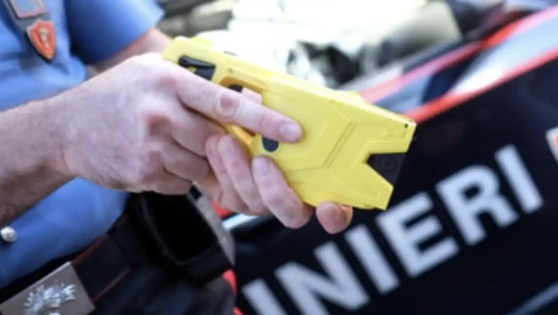 taser carabinieri