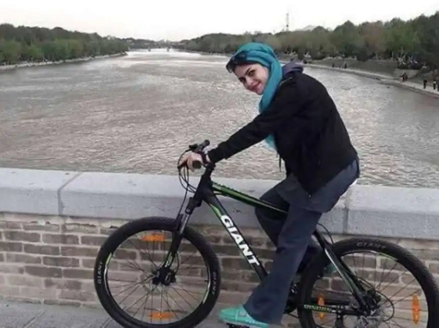 donne bici iran