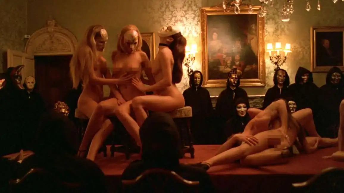 eyes wide shut orgia massoneria