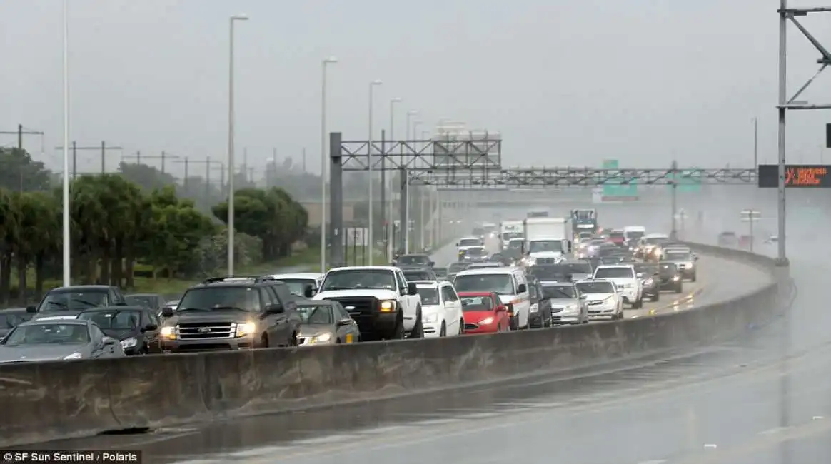 miami si prepara all uragano irma -5