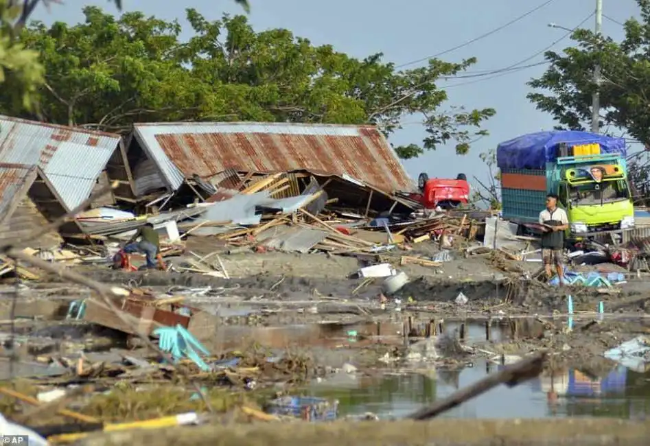 tsunami indonesia