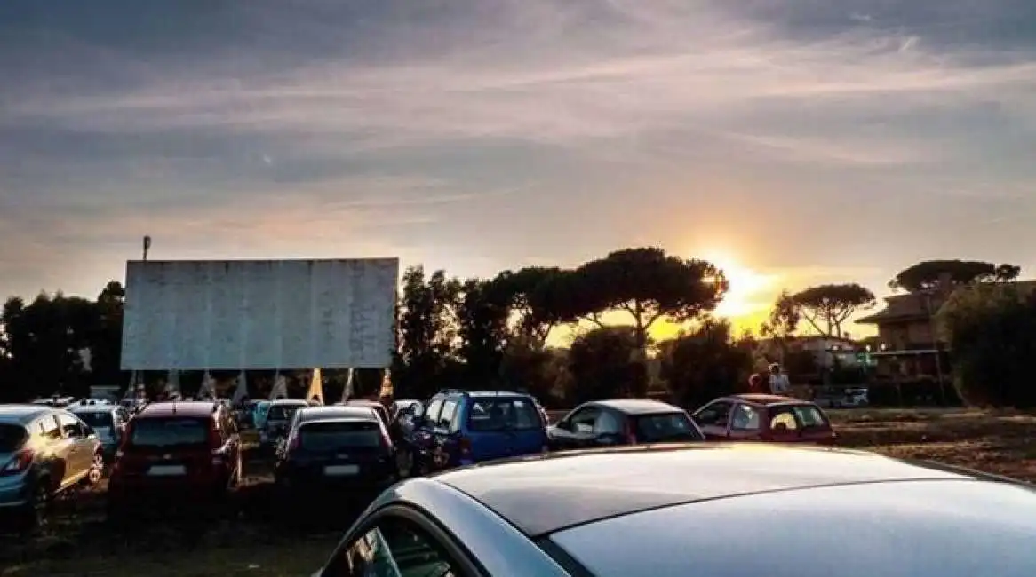 drive in palocco 19