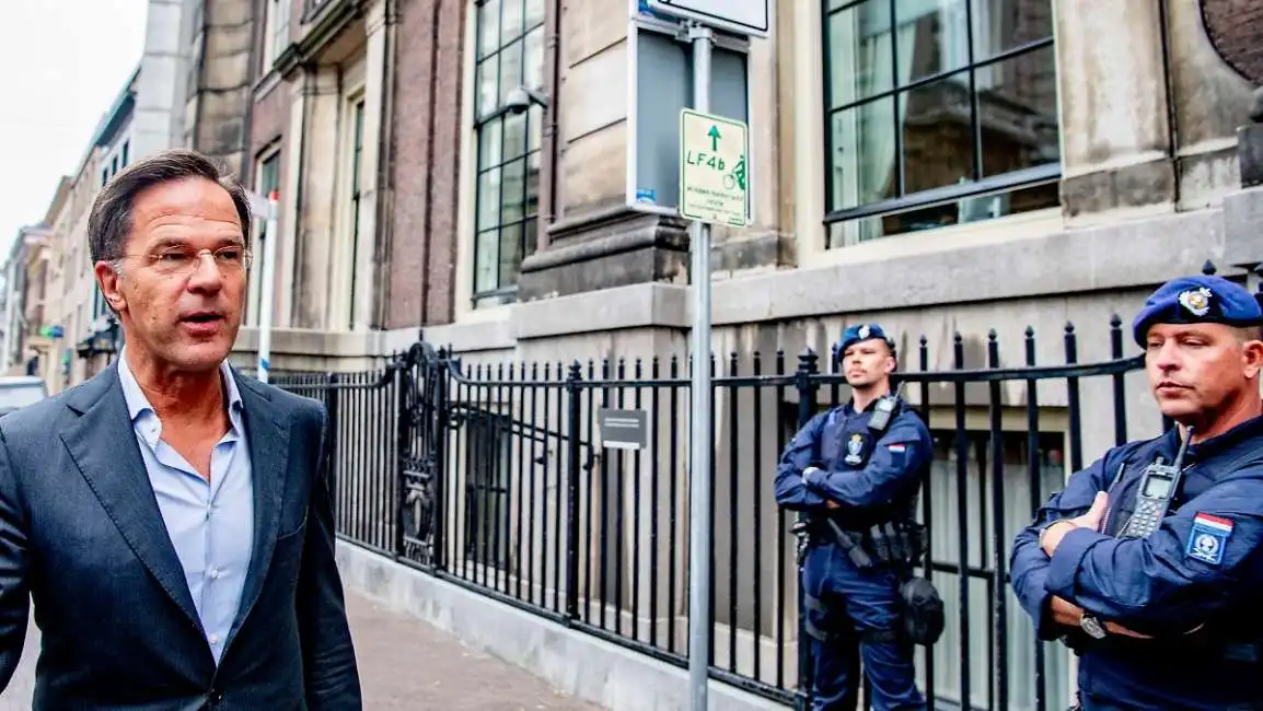 mark rutte sotto protezione per minacce olanda