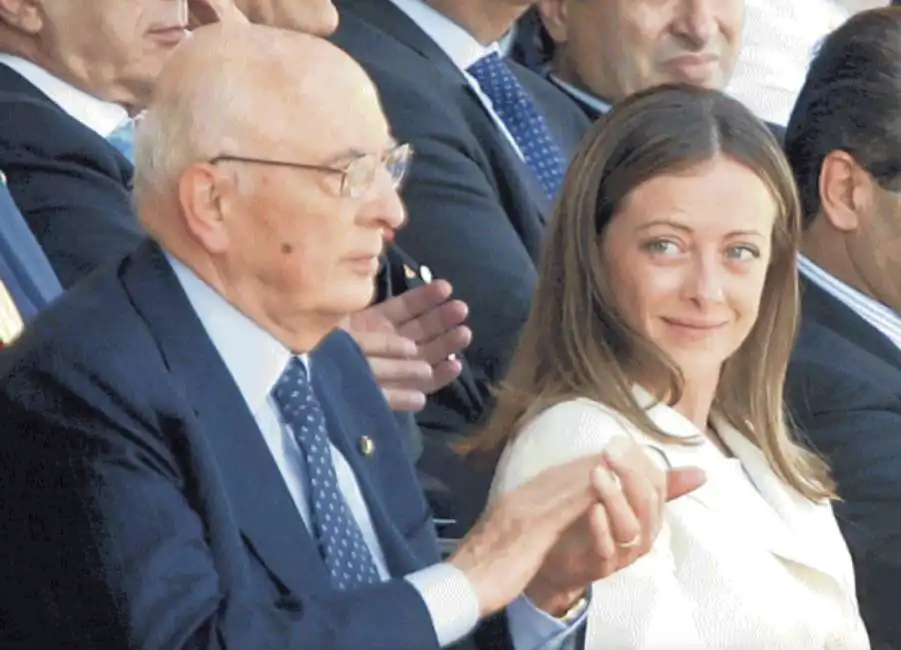 giorgio napolitano e giorgia meloni 