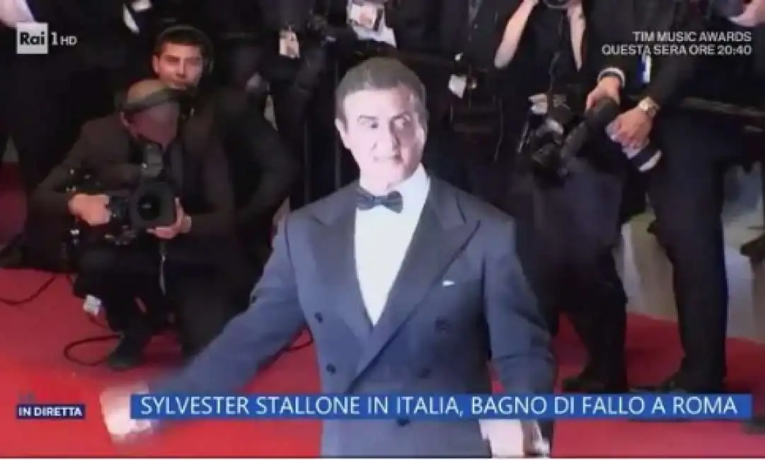  la vita in diretta sylvester stallone bagno di fallo