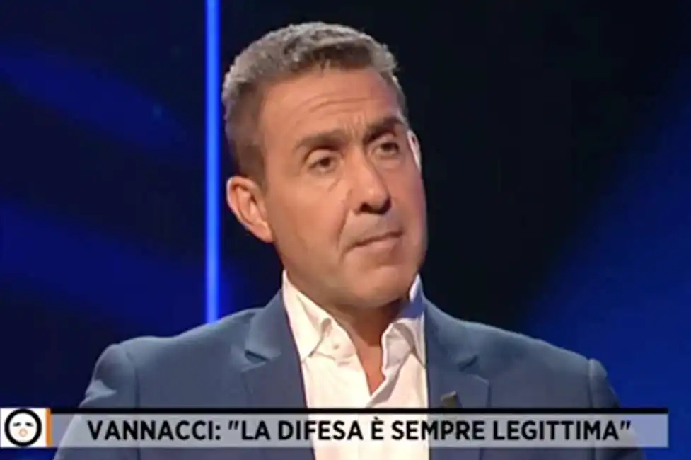 roberto vannacci legittima difesa fuori dal coro