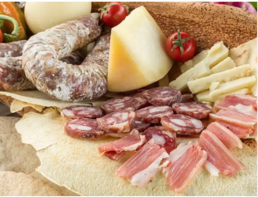 salsiccia pecorino