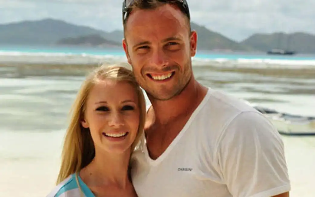 oscar pistorius con la ex fidanzata samantha