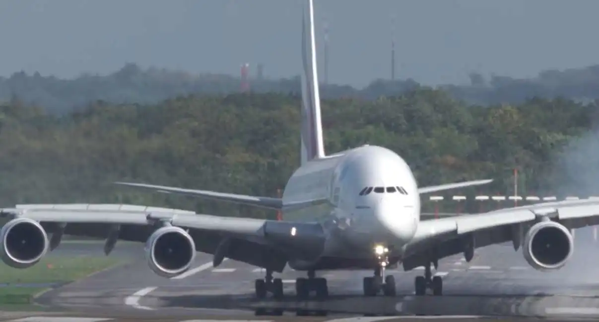 airbus a380 dusseldorf emirates