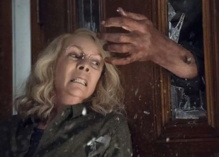 jamie lee curtis in halloween 