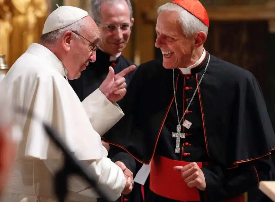 papa francesco bergoglio e il cardinale donald wuerl 