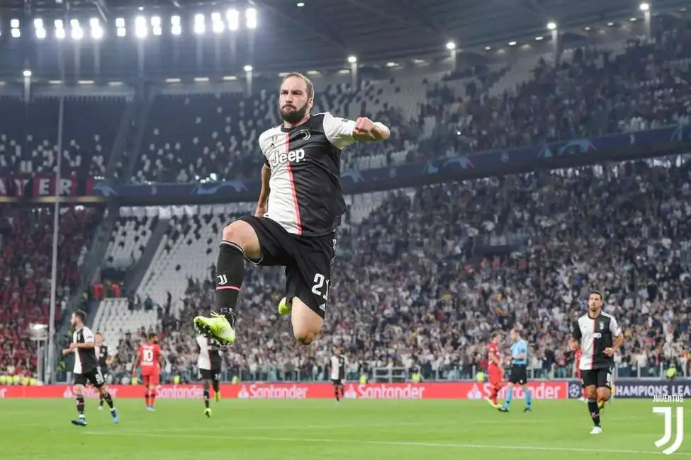 higuain 100