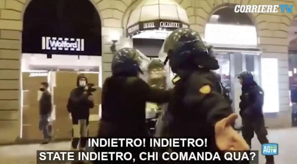 firenze scontri proteste lockdown 