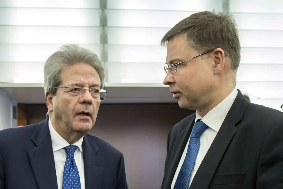 paolo gentiloni valdis dombrovskis