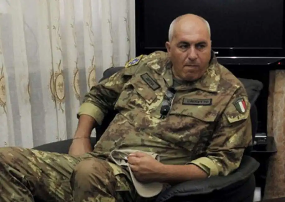 guido crosetto in afghanistan soldato militare esercito 