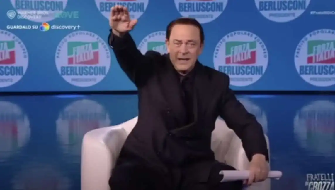 maurizio crozza imita silvio berlusconi - 2