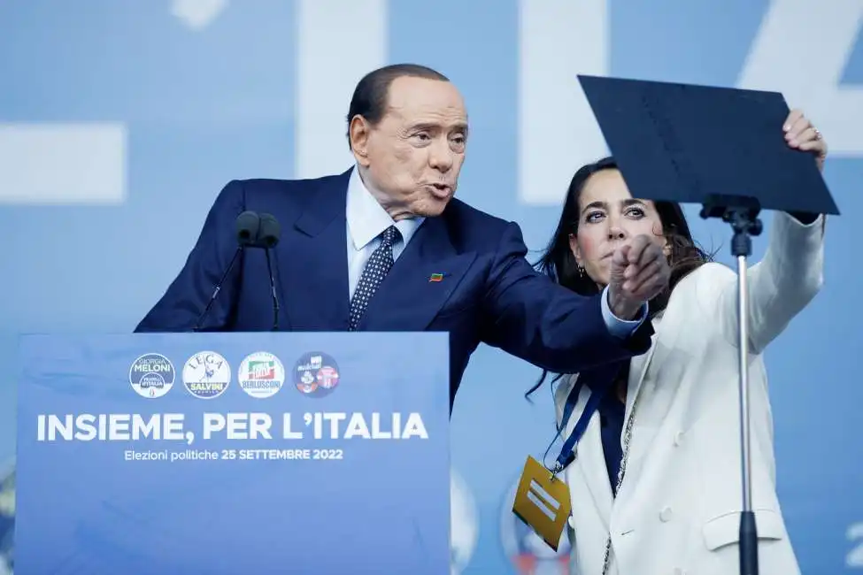 silvio berlusconi licia ronzulli 