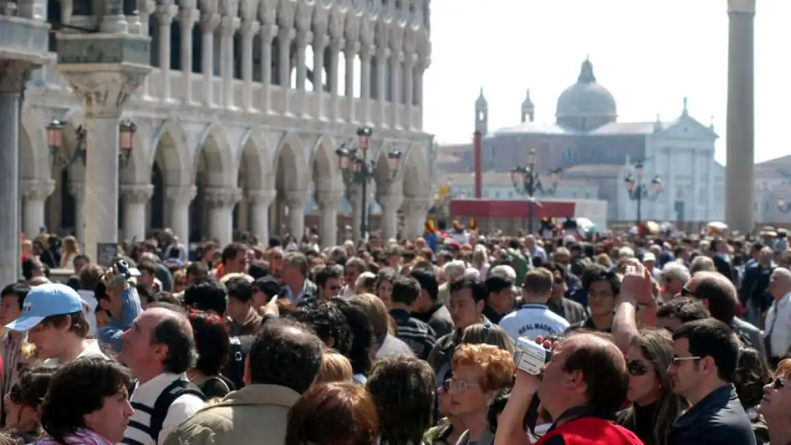 turisti turismo venezia