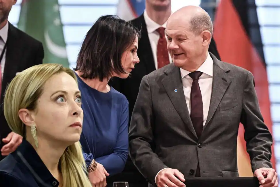 meloni baerbock scholz olaf giorgia annalena 