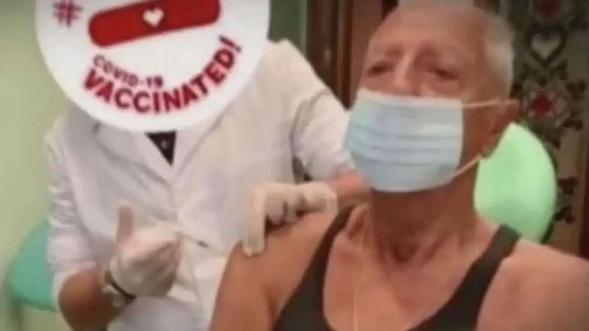 pippo franco vaccino vaccini 