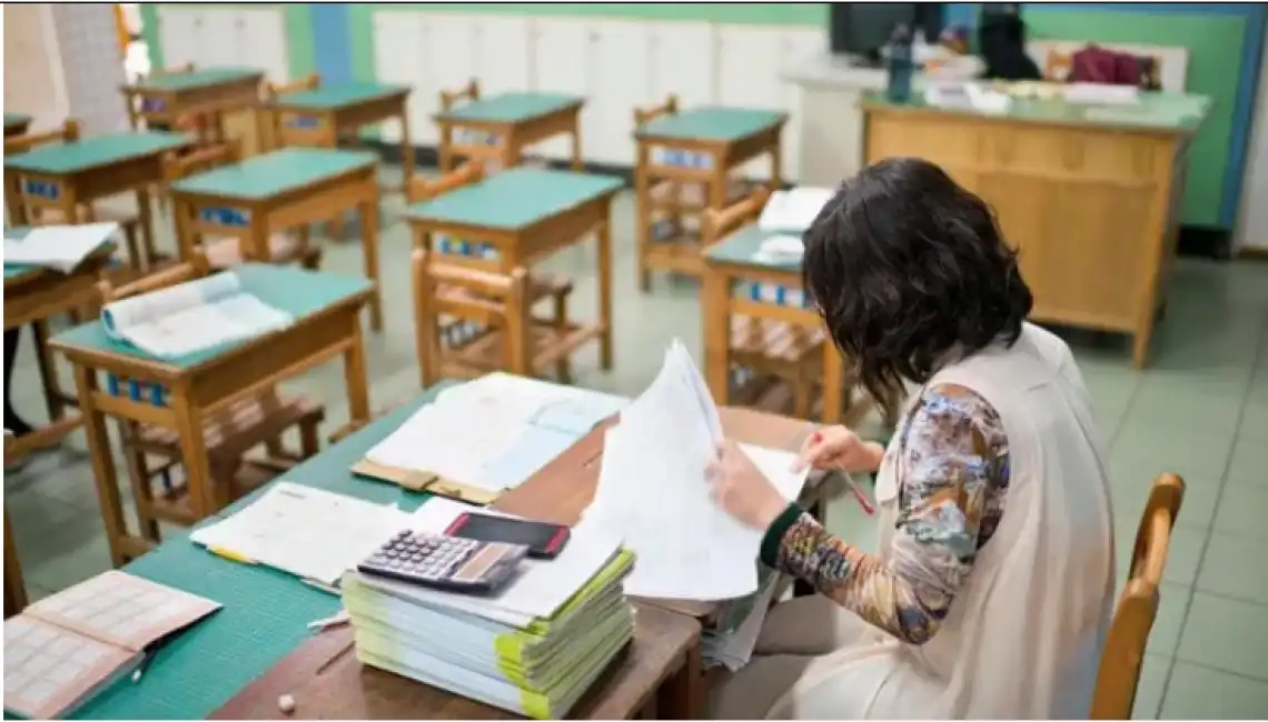 scandalo al liceo galilei di lamezia terme