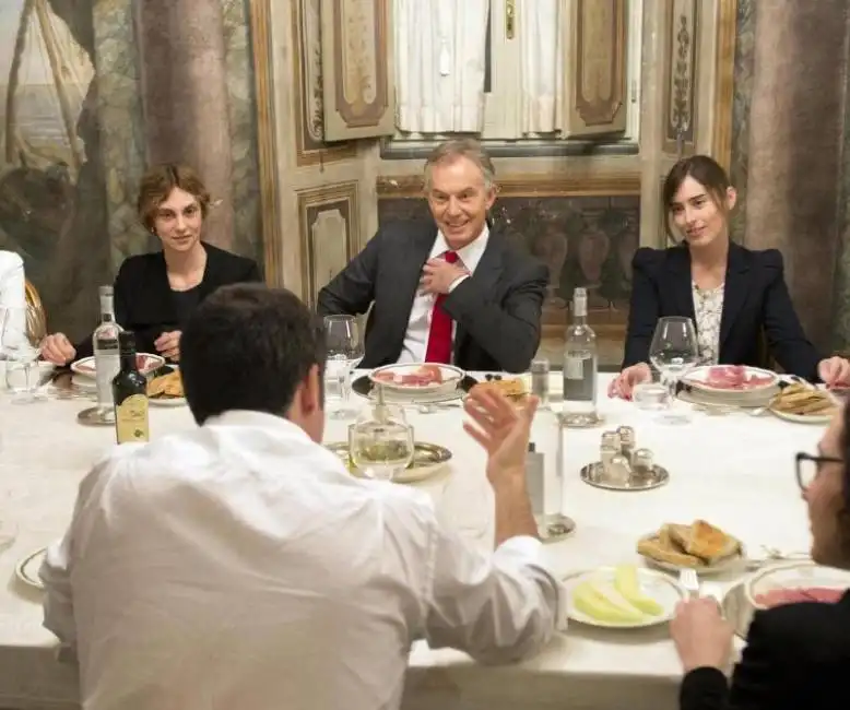 madia blair renzi boschi a cena