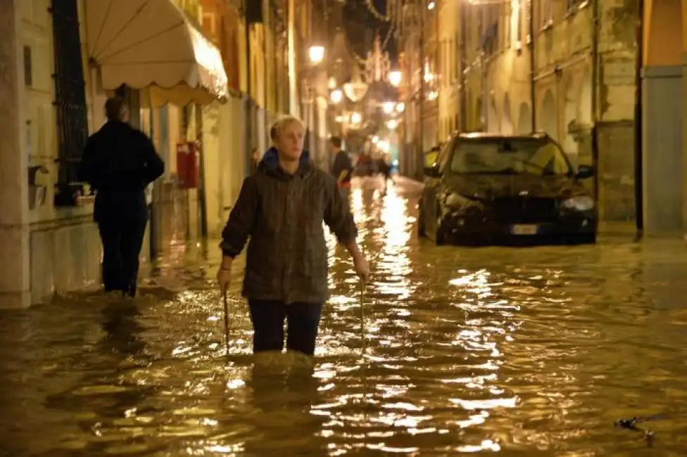  nubifragio nel tigullio, allagamenti a chiavari 