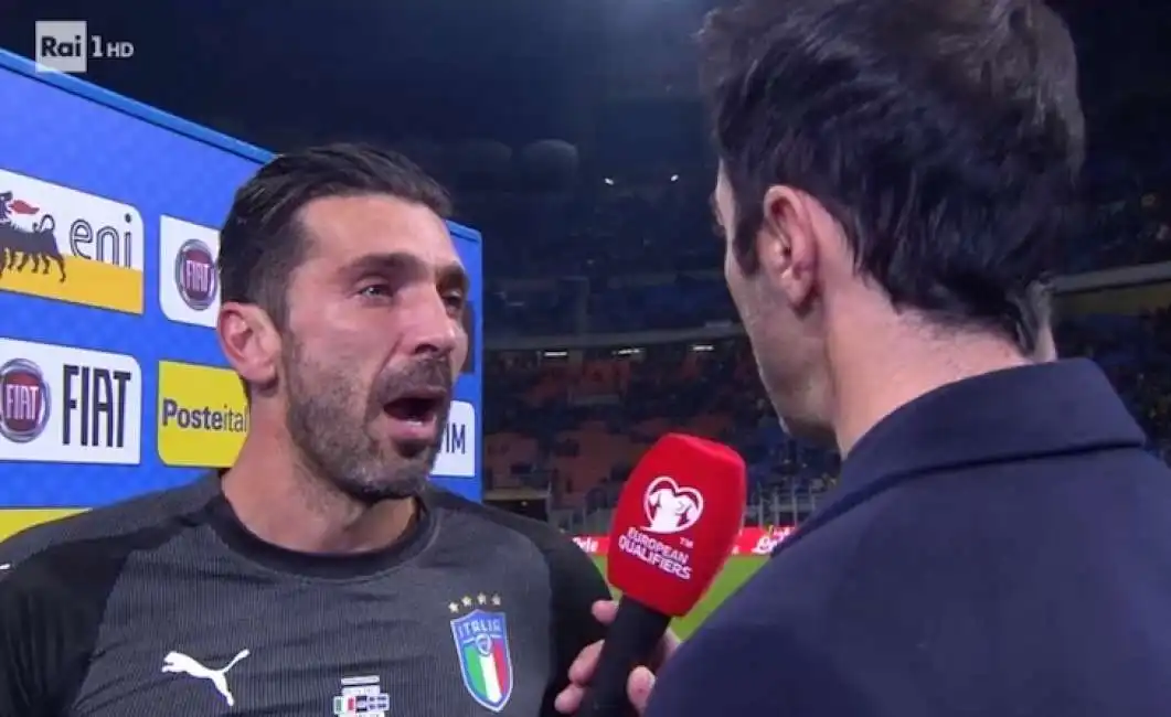 buffon in lacrime con antinelli