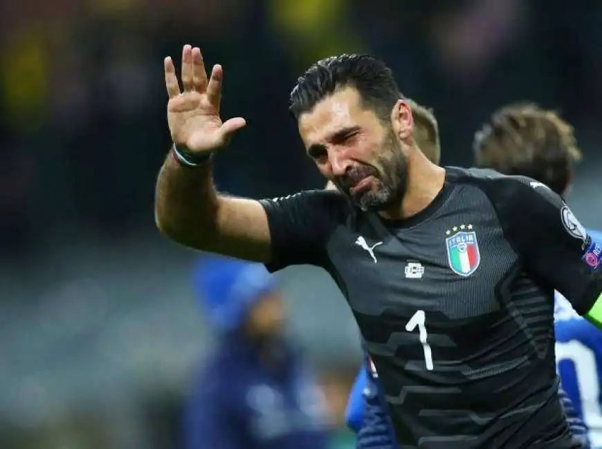 gigi buffon italia svezia