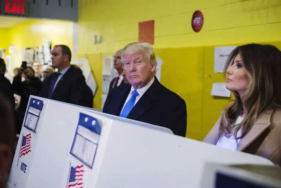 donald e melania trump al voto