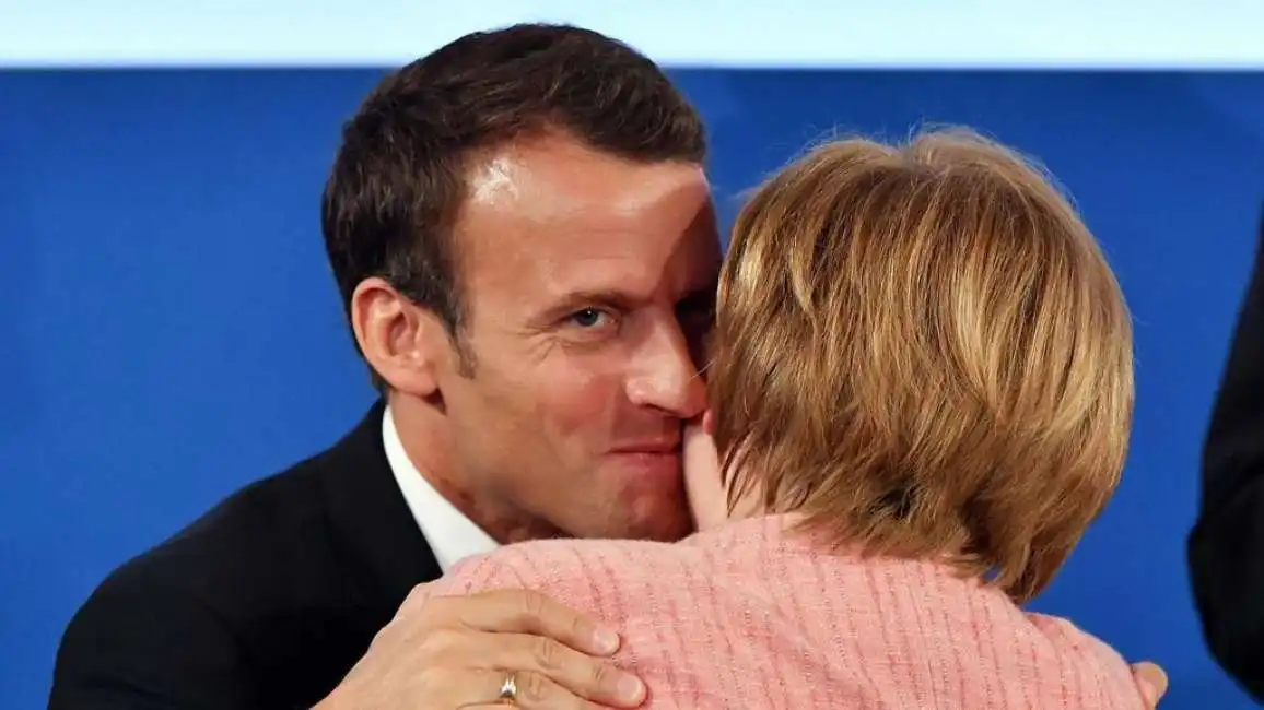 emmanuel macron angela merkel