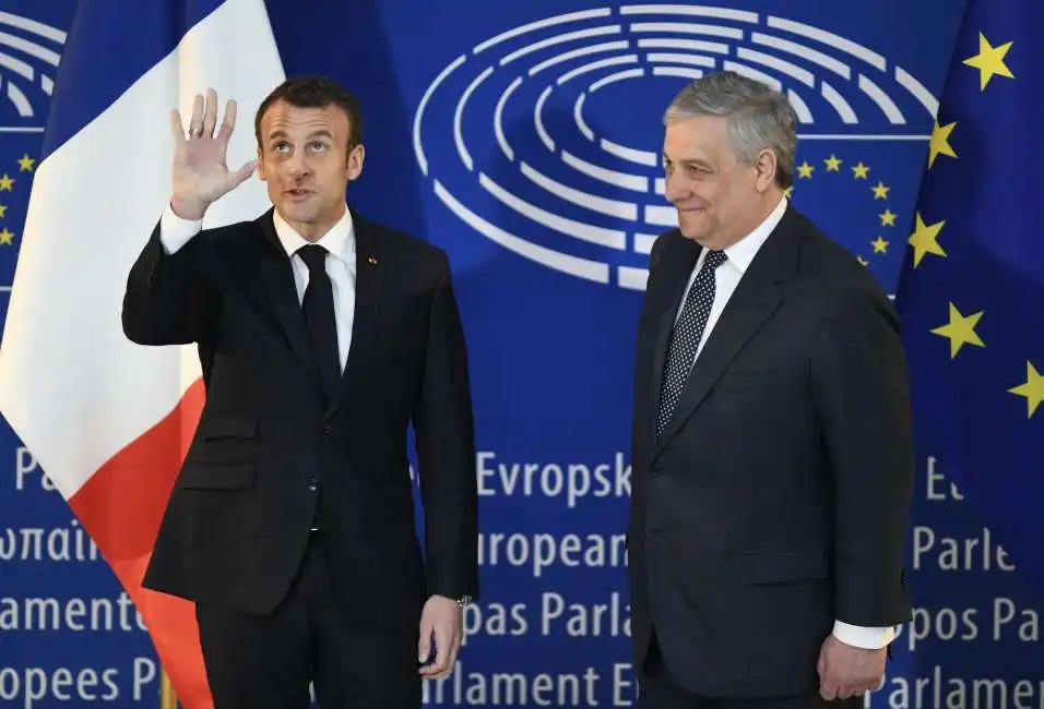 emmanuel macron antonio tajani 