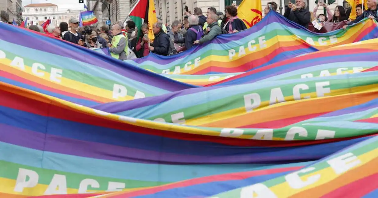 manifestazione pace roma