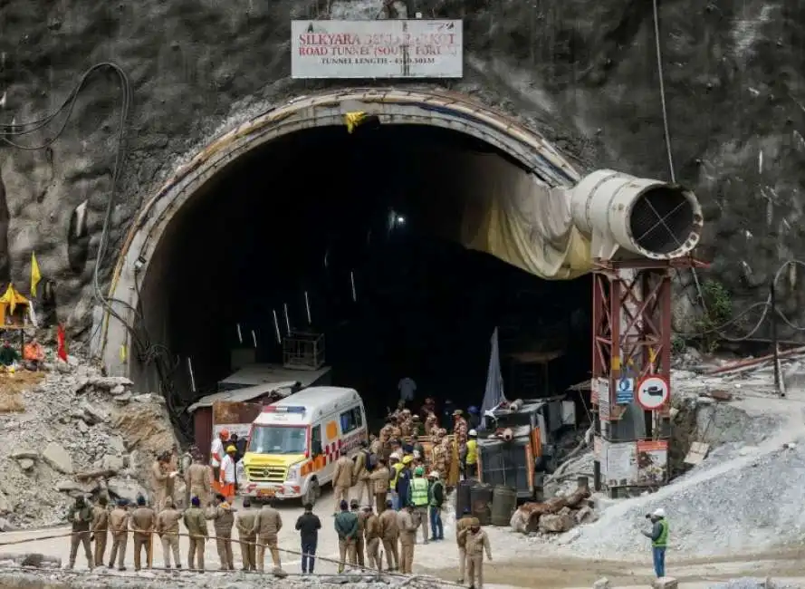 india minatori tunnel