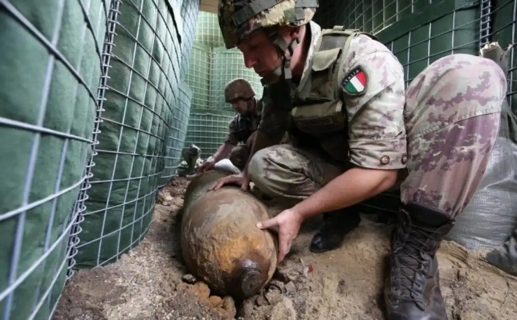 bomba ordigno disinnesco guerra