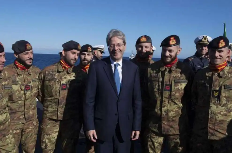 gentiloni sulla nave etna