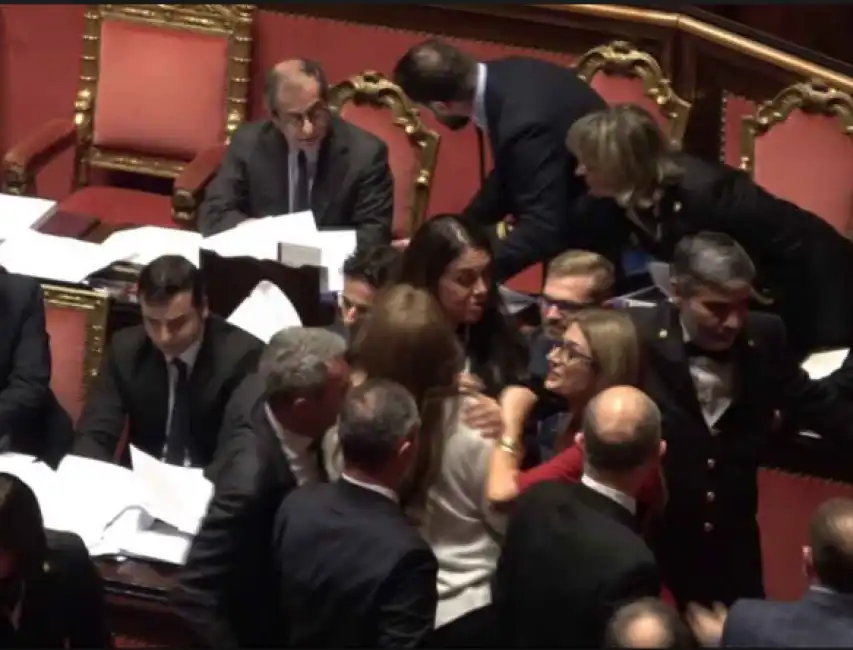 senato alta tensione