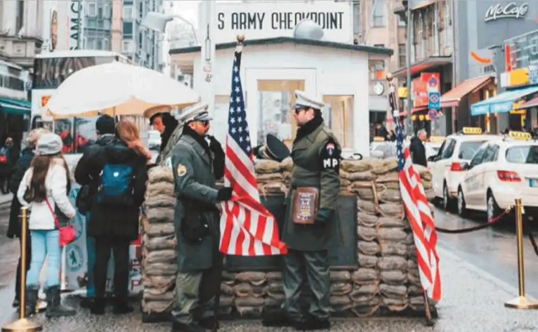 checkpoint charlie